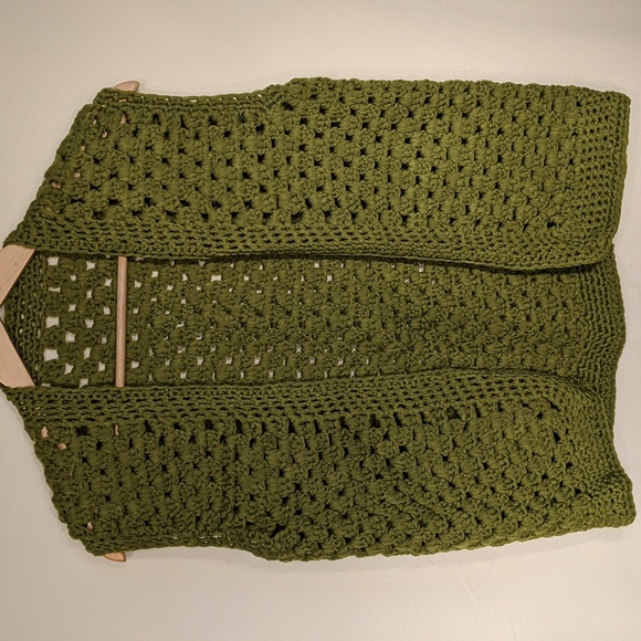 Vintage 60's handmade army green crocheted vest - Picture 1 of 2